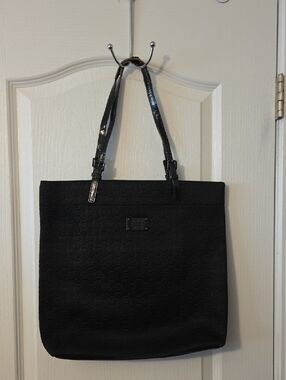 MICHAEL KORS CLASSIC BLACK TOTE BAG WITH PATENT STRAP
